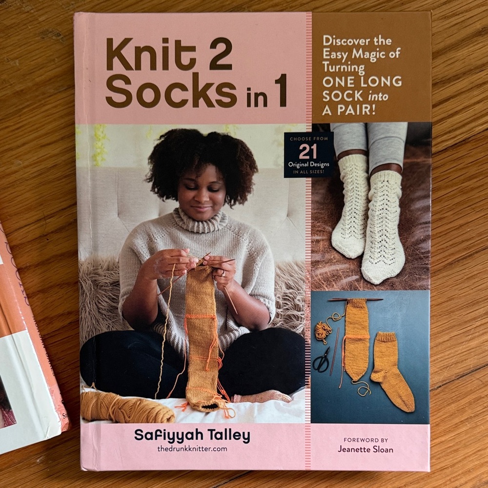 Sock knitting bundle handpainted merino wool plus instruction books - Picture 5 of 11